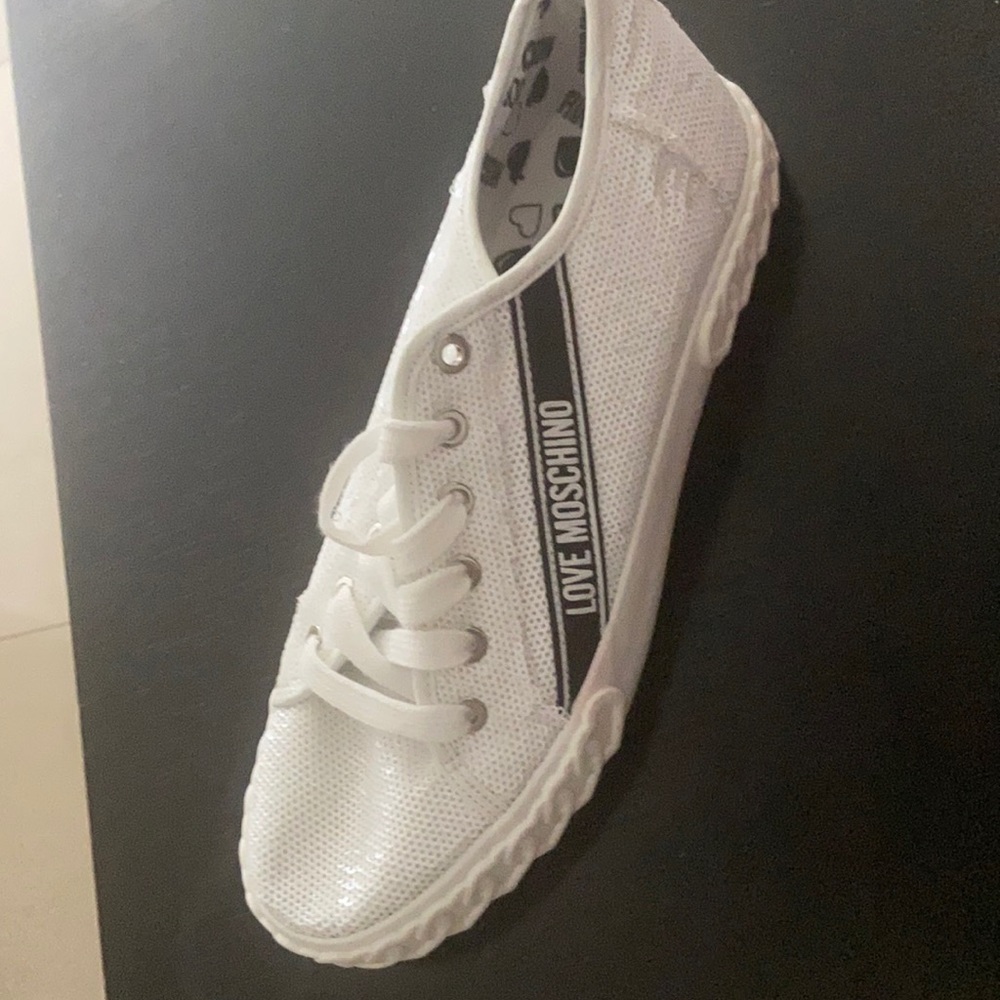 Love moshino shoes
